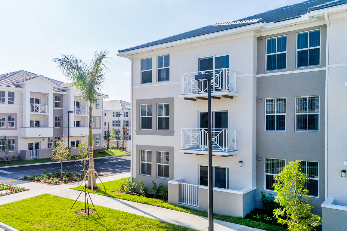 The Olivia apartments in Homestead, FL - Patio / Balcony