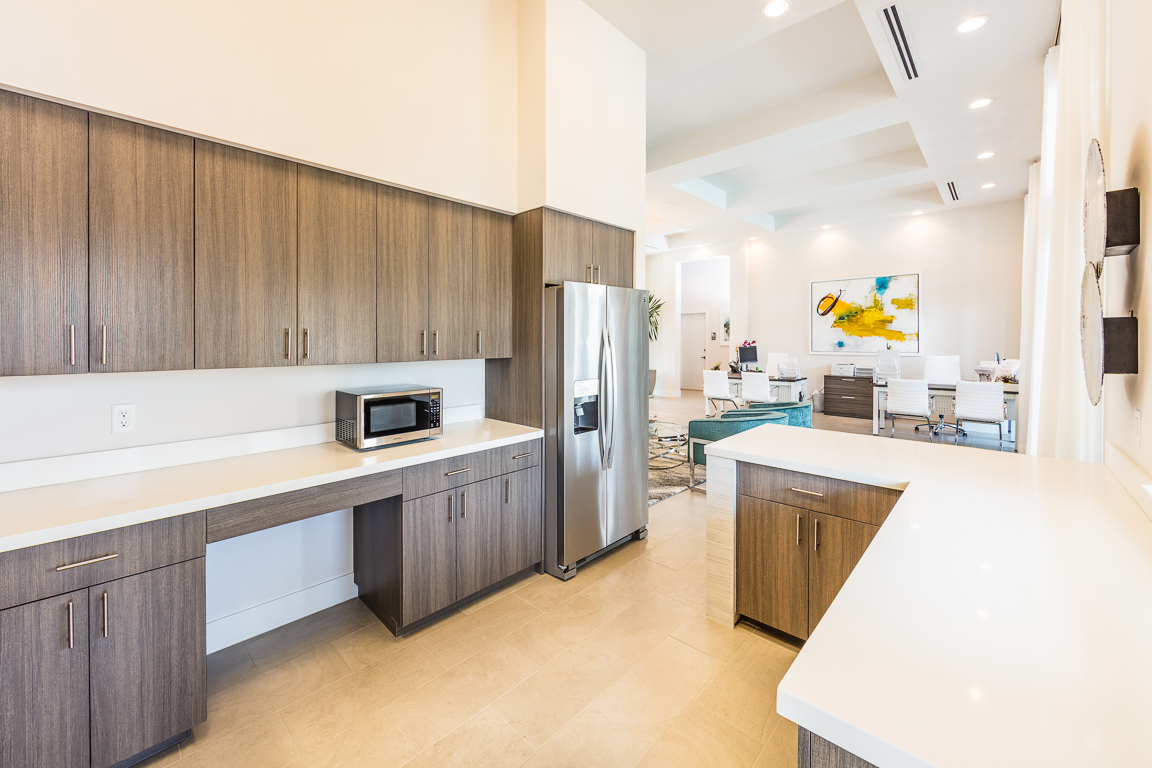 The Olivia apartments in Homestead, FL - kitchen