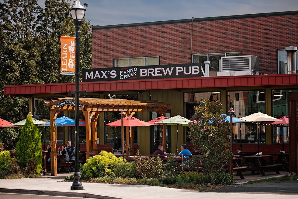 Max's Brew Pub extertior
